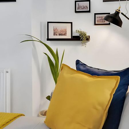 City Centre 2 Bedroom Apt - Free Parking - Wifi - Smart Tv Plymouth Exterior foto