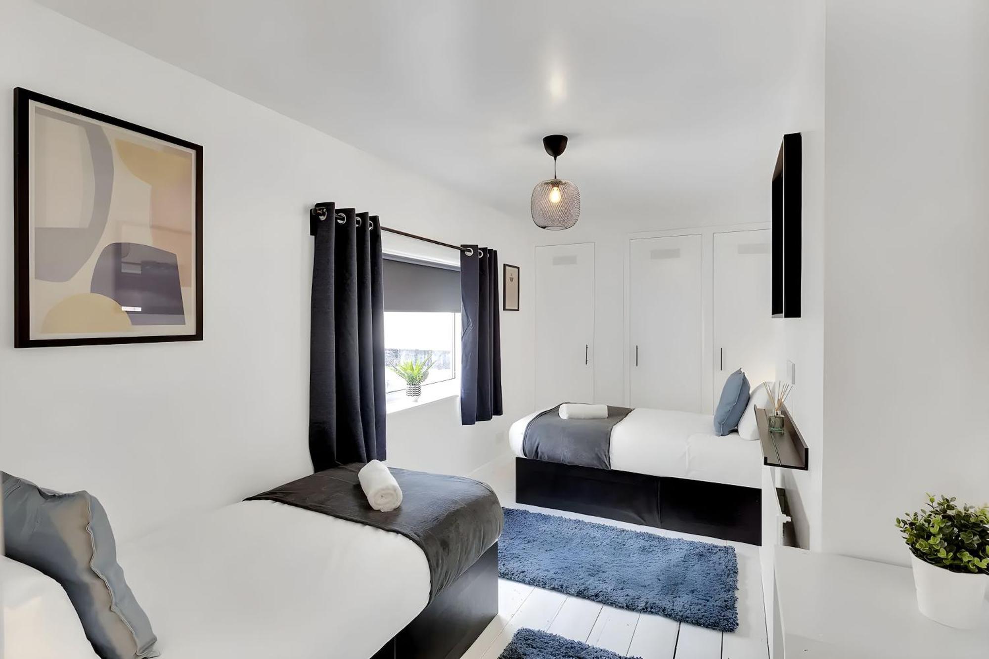 City Centre 2 Bedroom Apt - Free Parking - Wifi - Smart Tv Plymouth Exterior foto