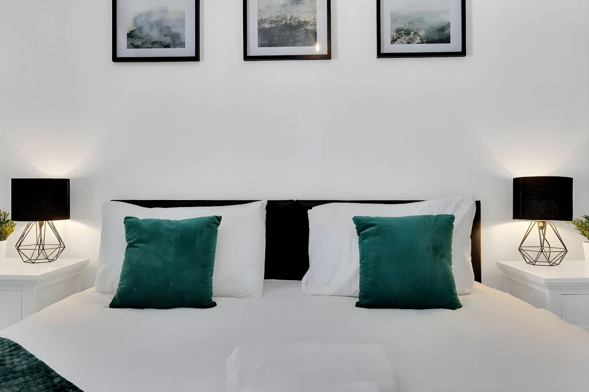 City Centre 2 Bedroom Apt - Free Parking - Wifi - Smart Tv Plymouth Exterior foto