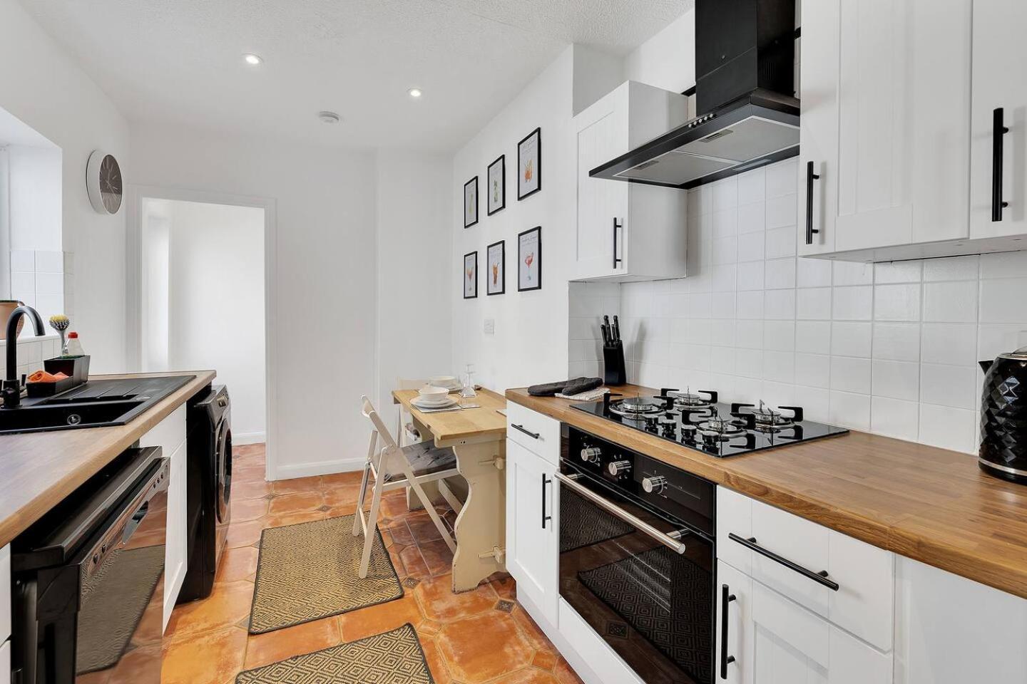 City Centre 2 Bedroom Apt - Free Parking - Wifi - Smart Tv Plymouth Exterior foto